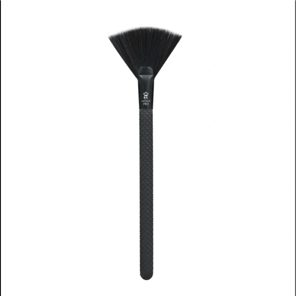 MODA PRO HIGHLIGHT BRUSH